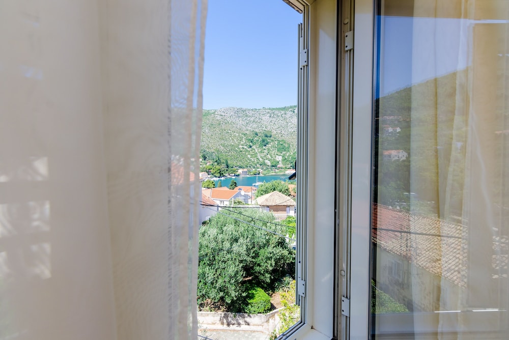 Apartment & Rooms Duja