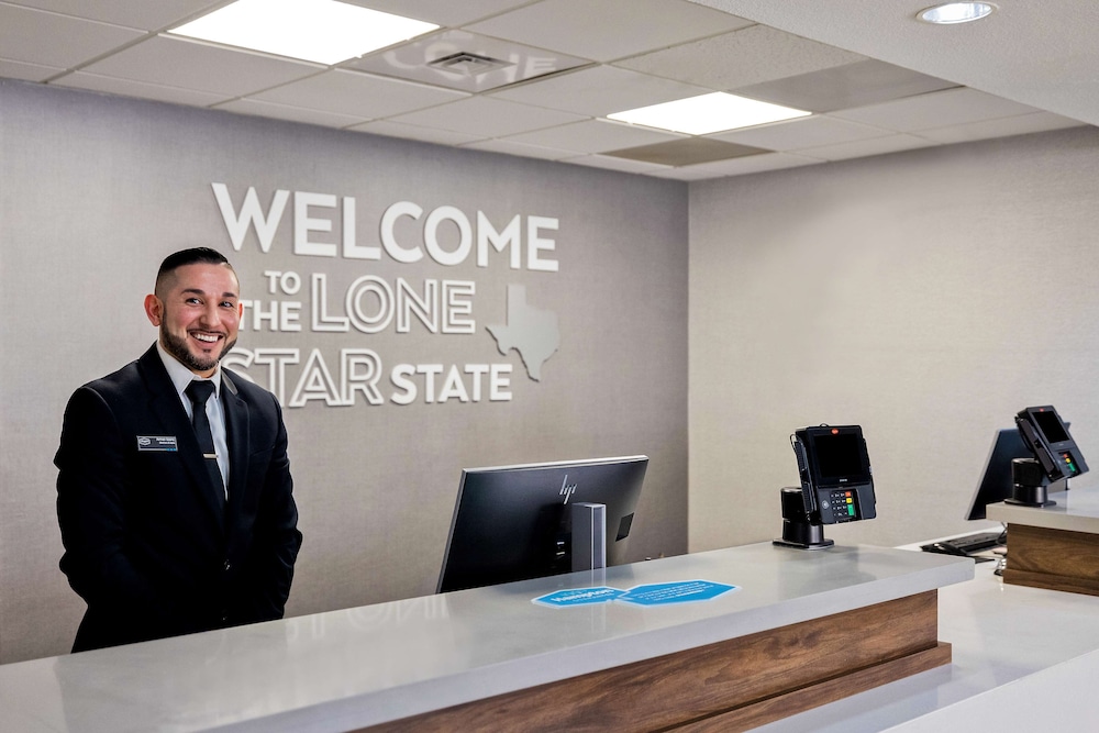 Hampton Inn San Antonio Downtown - photo 3