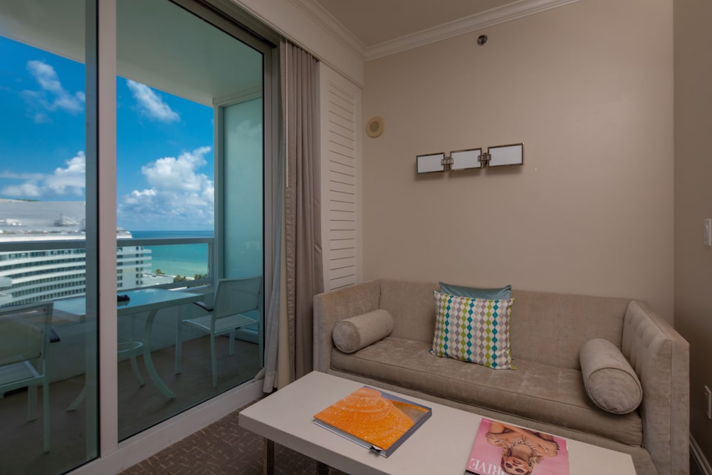 Fontainebleau Miami Beach Private Luxury Suites - photo 234