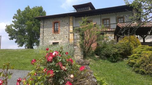 Finca El Palacio — Pilona