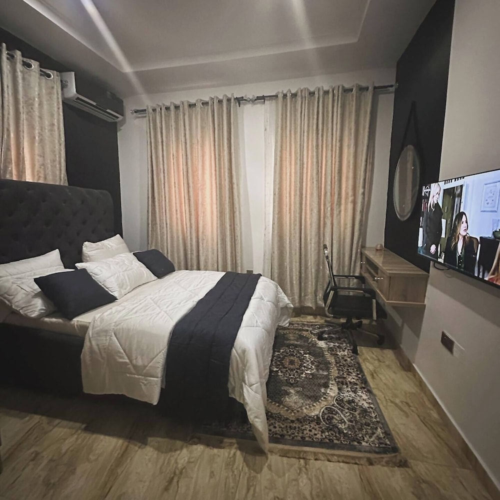 De Calma Apartments — 4-Star Luxury Hotel in Abuja, Nigeria
