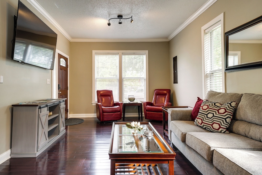 Downtown Wilmington Home: Walk to Cape Fear River - photo 2