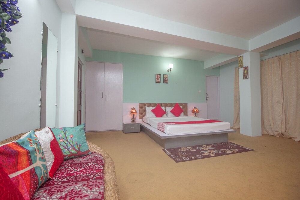 OYO 29527 Snow Valley Resort in Gyalshing, India