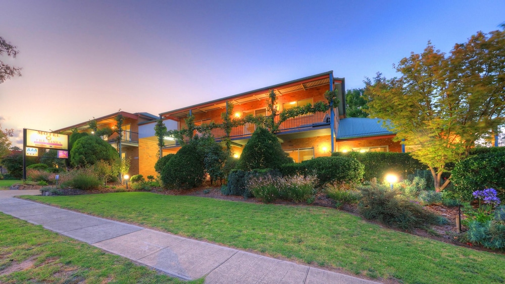 The Vines Motel and Cottages — hotel in Stanthorpe
