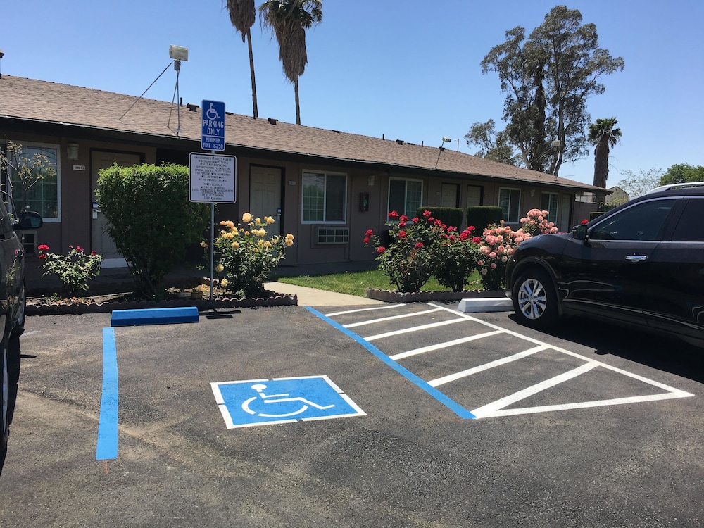 Maple Inn & Suites in Los Banos, United States