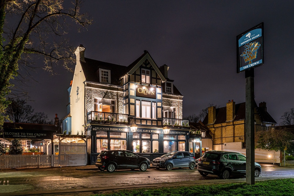 The Crown Inn — 4-Star Luxury Hotel in Chislehurst, United Kingdom