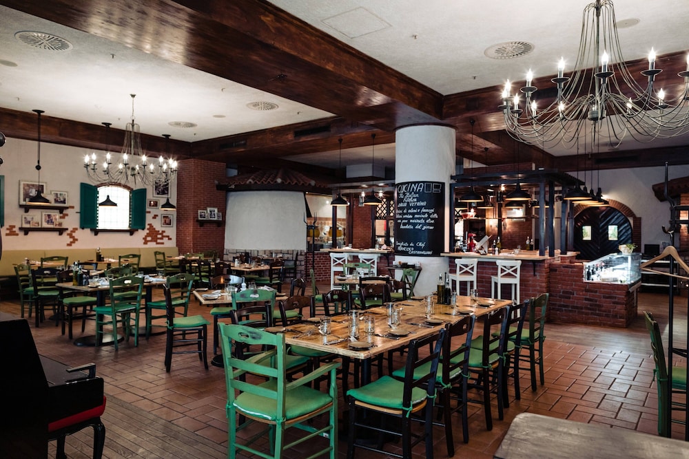 מזון ומשקאות