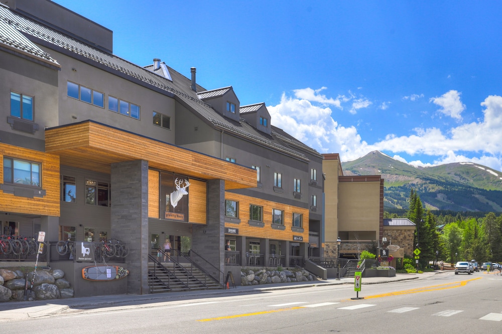 Gravity Haus - photo 94