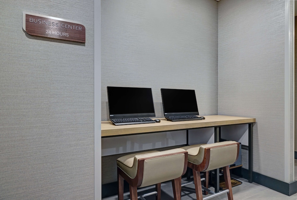 Hilton Garden Inn Manassas - photo 44