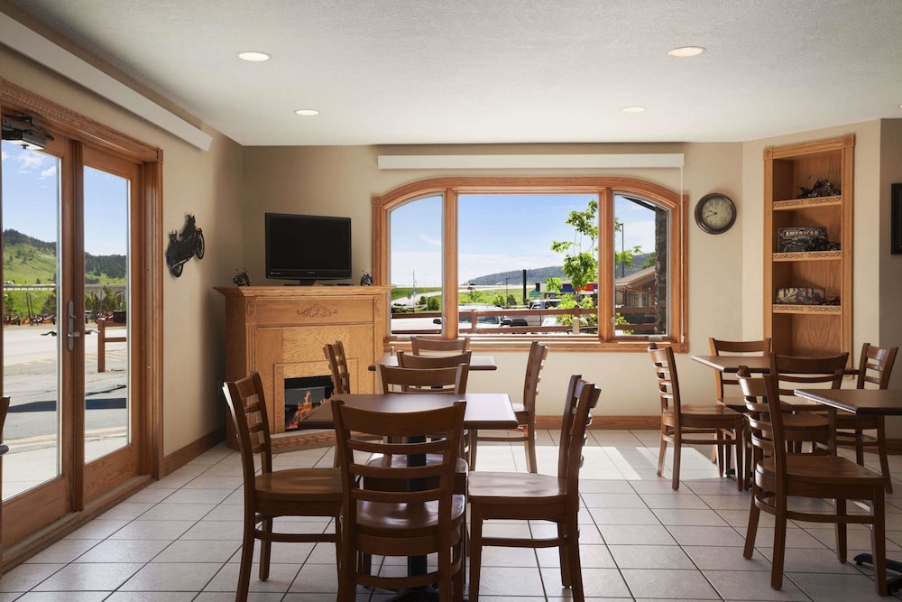 Super 8 by Wyndham Sturgis - photo 41