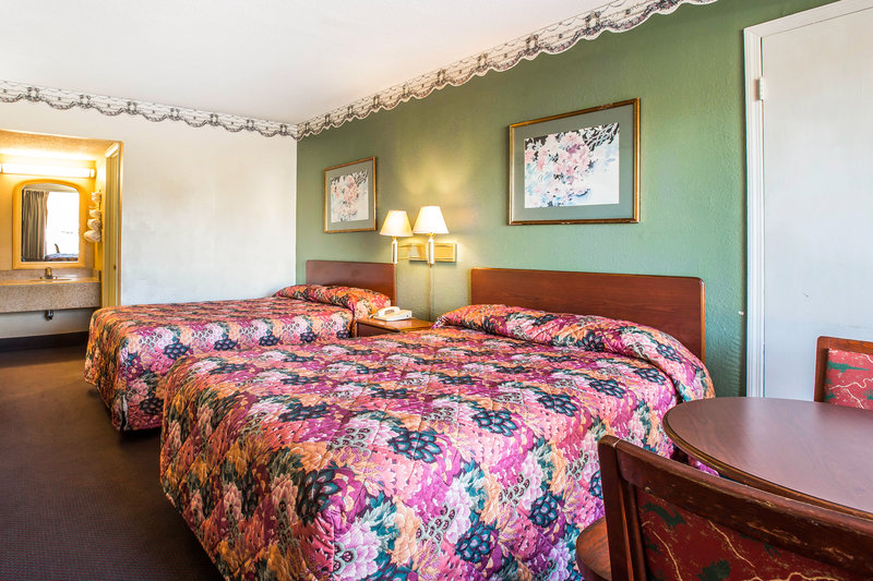 Relax Inn Milledgeville - photo 19
