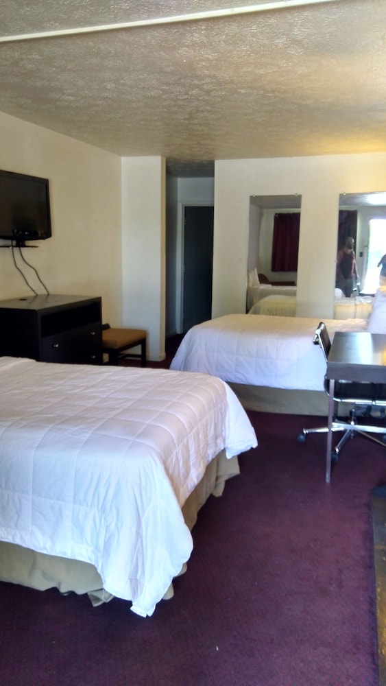 Americas Best Value Inn St. Albans South Charleston - photo 12
