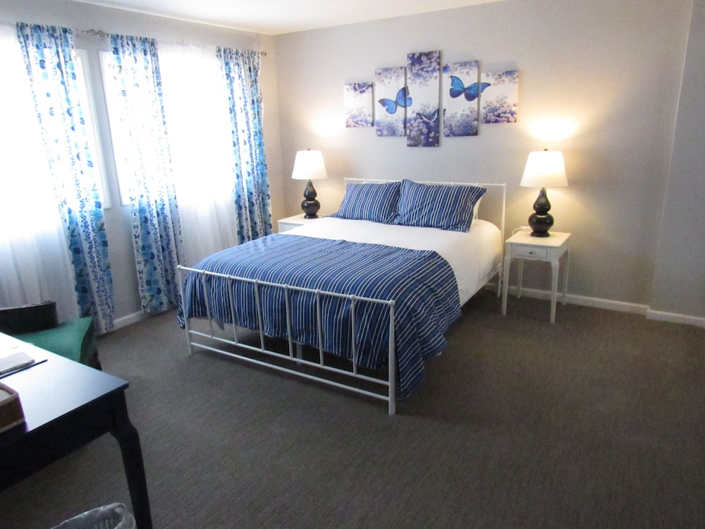 The Sky View Inn - photo 11
