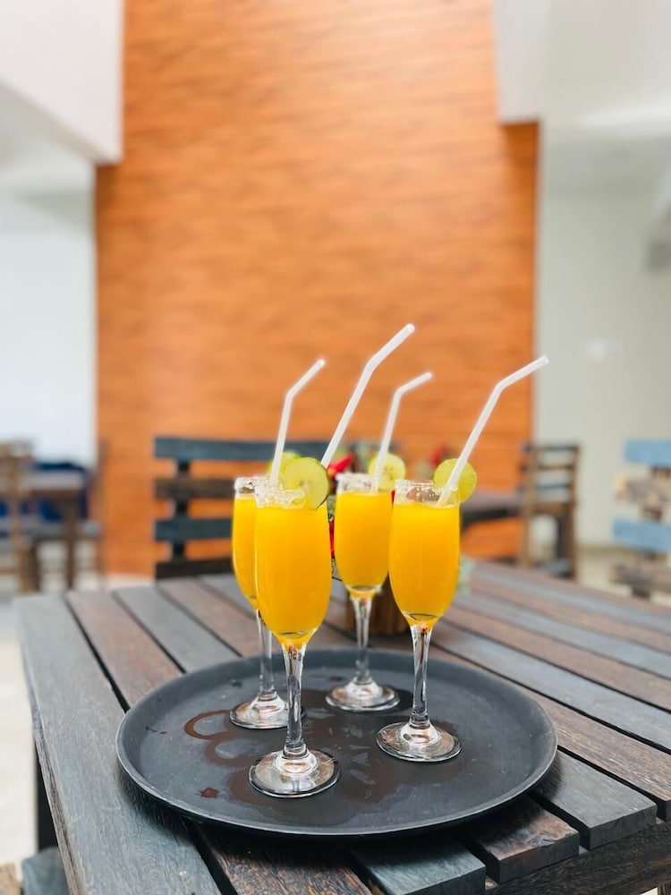 Lucky Transit Hotel in Katunayaka, Sri Lanka