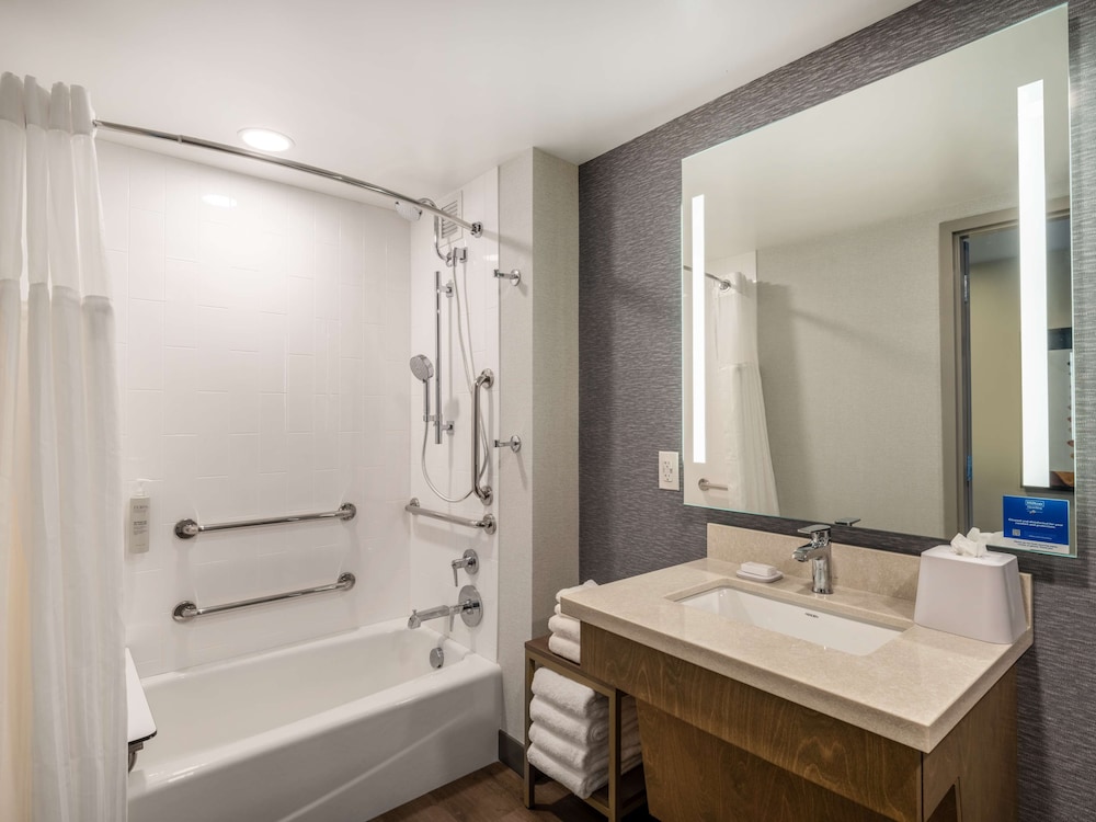 Homewood Suites by Hilton Toledo Downtown - photo 33