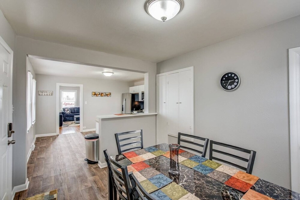 2BR Olympic Training Center Dog friendly - photo 13