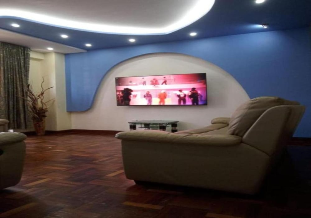 Emy Serviced in Dar Es Salaam, Tanzania