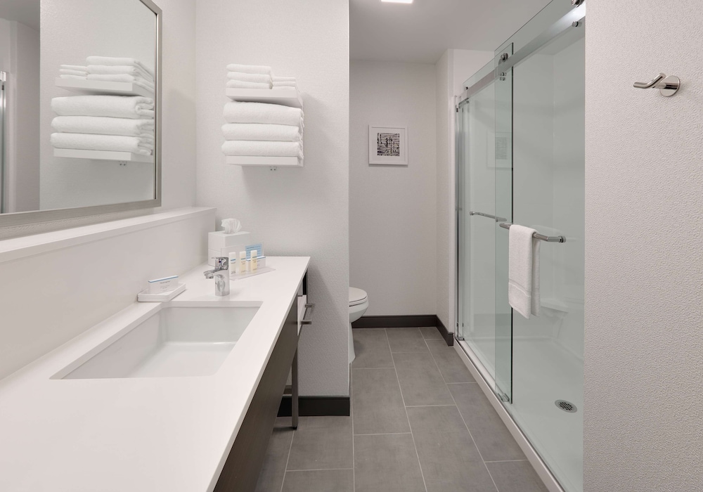 Hampton Inn by Hilton Irvine Spectrum Lake Forest - photo 11