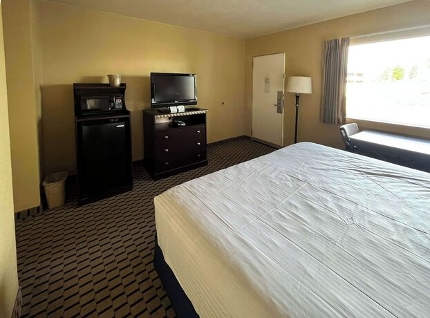 Motel 6 Fairmont WV Downtown - photo 16