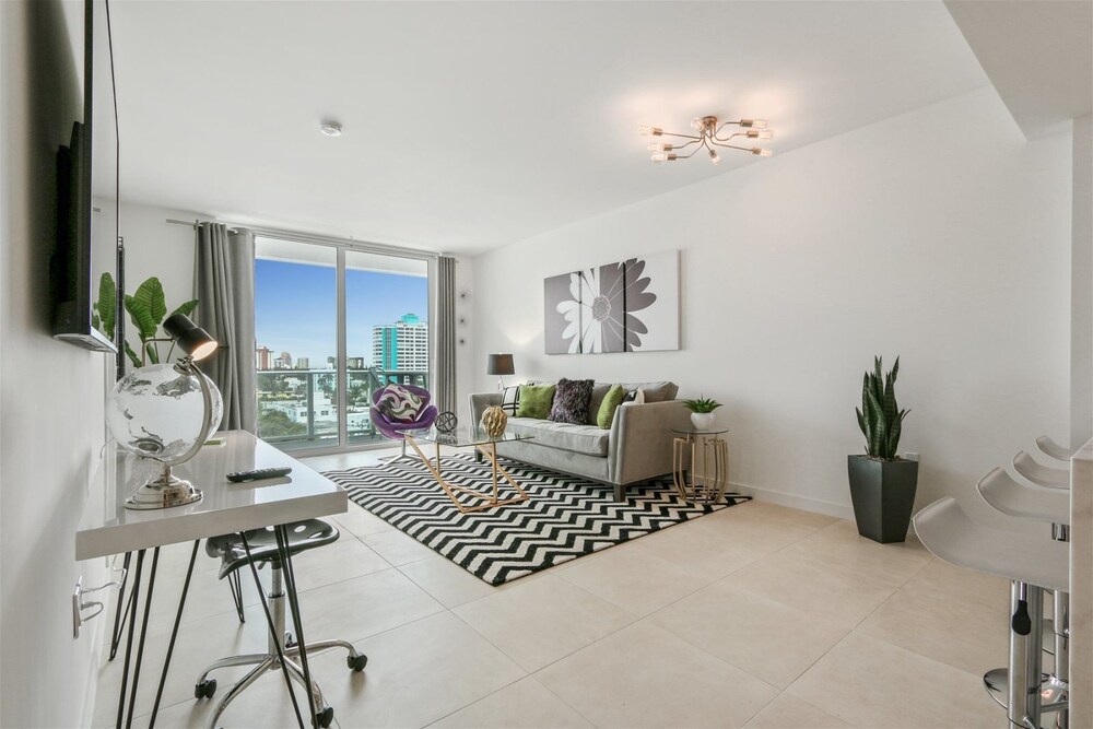 Top Fort Lauderdale Condo 7th Floor Private and Sanitized Hotel Amenities Free Parking for Stays Over 27 Days 400 ft From the Beach. Hosted by Super Host Fort Lauderdale - photo 9