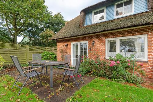 Reetdachchalet — hotel in Emmelsbull-Horsbull