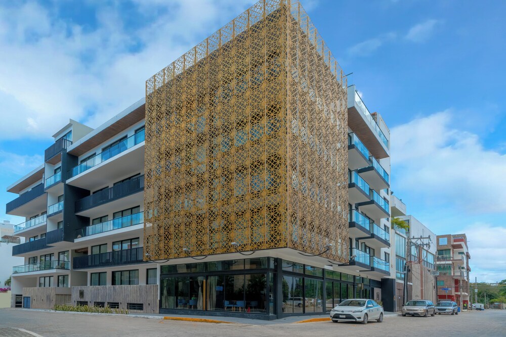 Luxury 1BR Condo Prime Location — 4-Star Luxury Hotel in Playa Del Carmen, Mexico