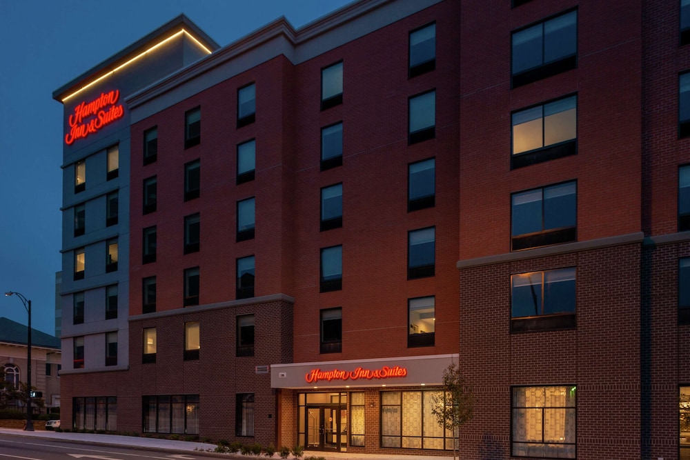 Hampton Inn & Suites Winston Salem Downtown - photo 56