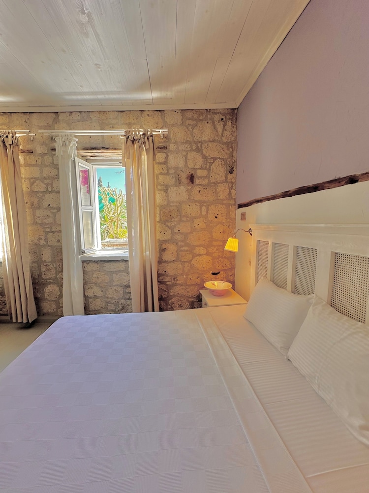 Leonidas Otel - carbon neutral hotel in Cesme