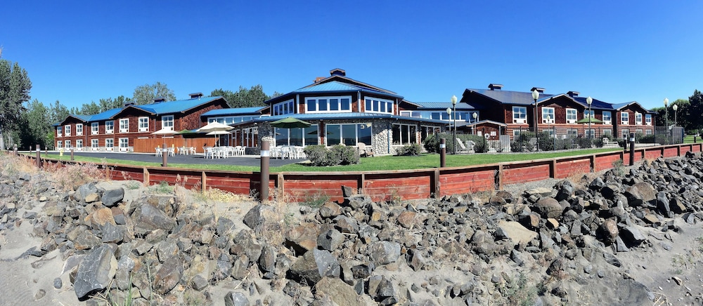 River Lodge And Grill - photo 62
