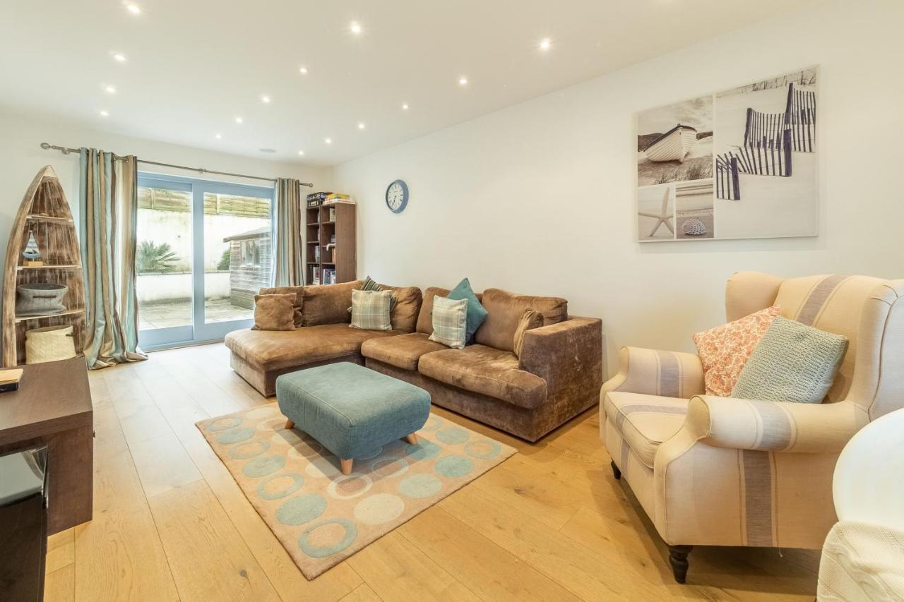 Spring Tide - last minute hotel in Falmouth