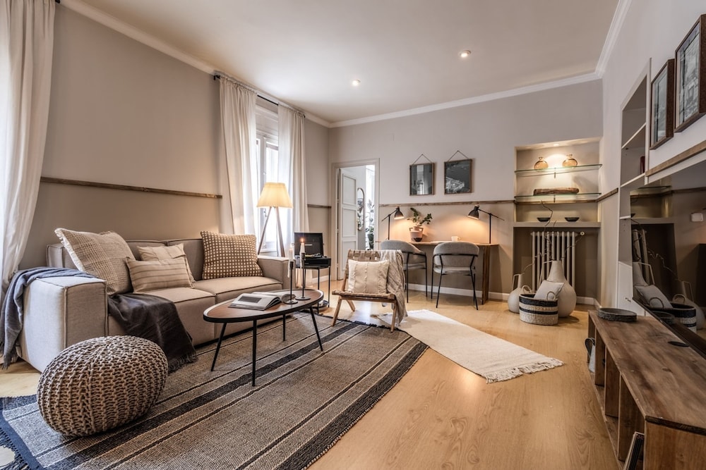 Aversa 2 Bedrooms in Azca Chamartín Madrid