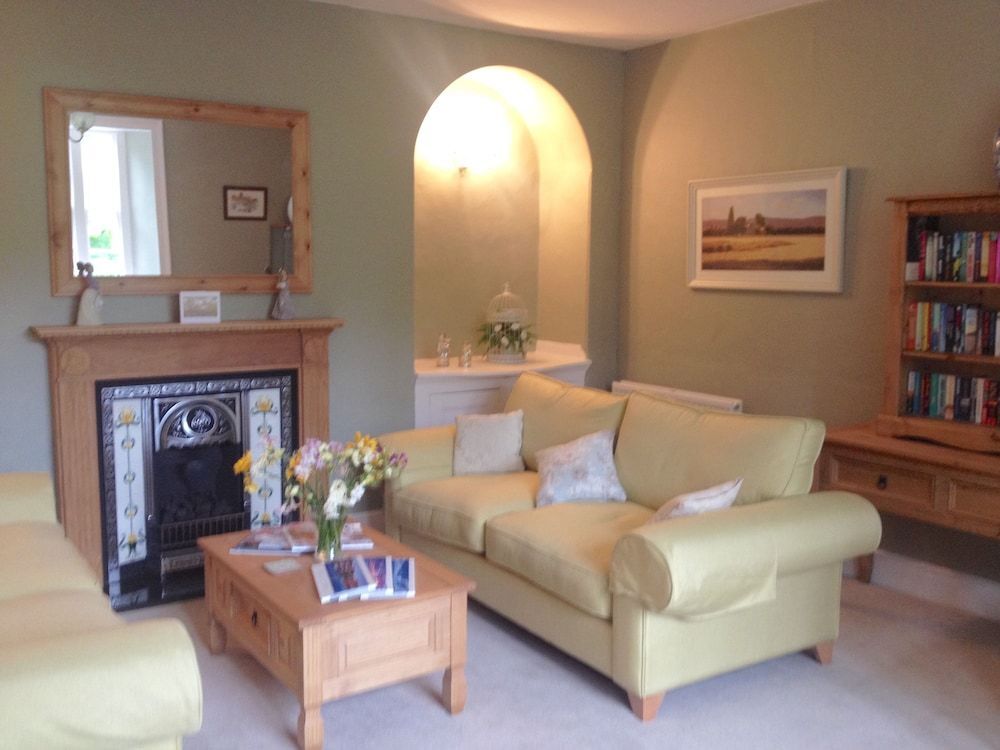 The Mill House Bampton — 4-Star Luxury Hotel in Bampton, United Kingdom