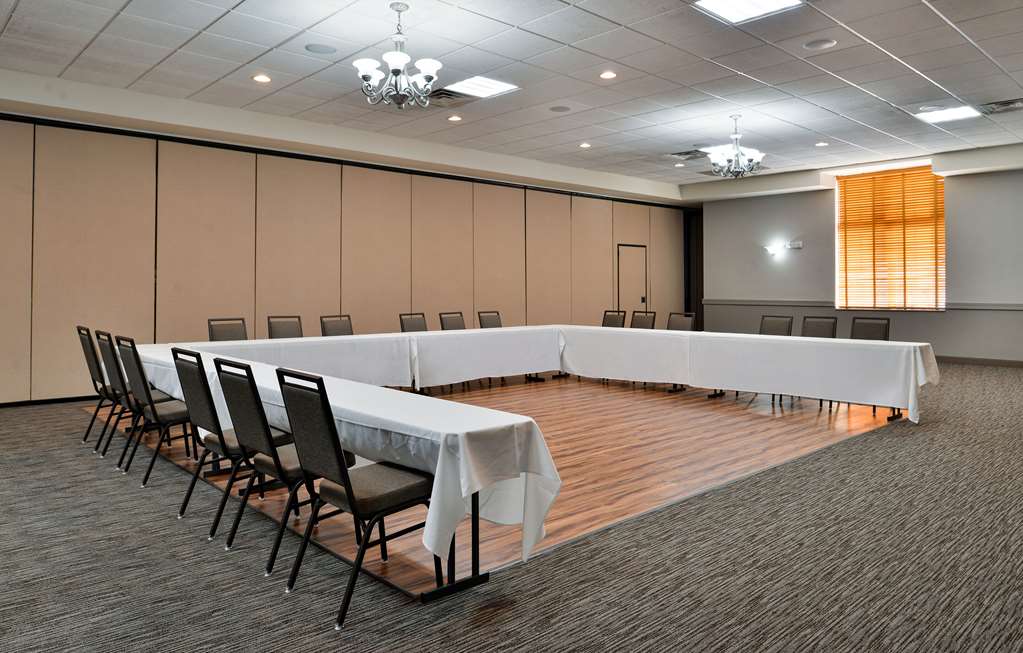 Comfort Inn & Suites Madison North - photo 31