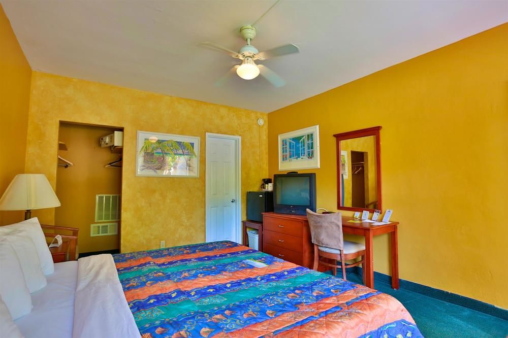 Bahia Cabana Beach Resort - photo 19
