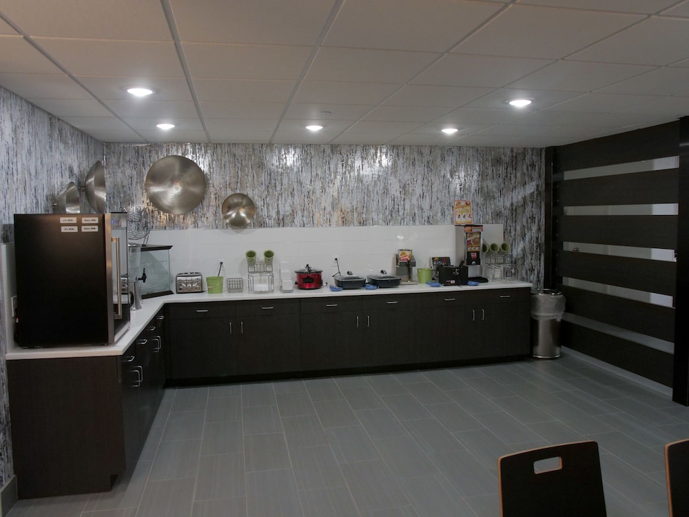 Wingate by Wyndham Louisville Fair and Expo - photo 48