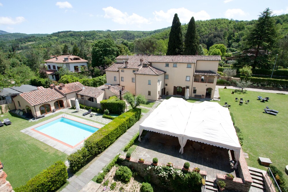 Torre Santa Flora Hotel Relais — hotel in Subbiano