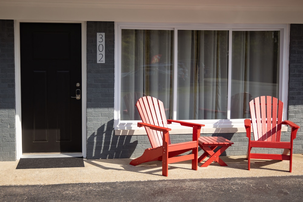 The Lakehouse Inn at Sledd Creek - photo 17