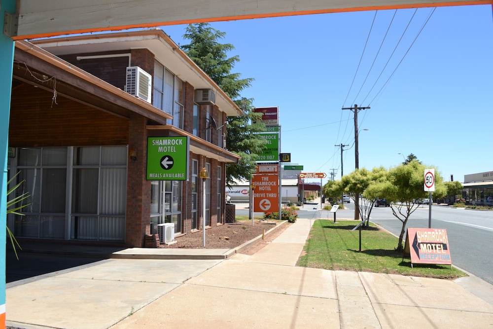 Shamrock Hotel Motel Balranald — hotel in Balranald