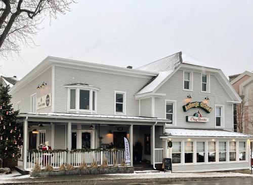 Auberge des Cantons in Magog, Canada