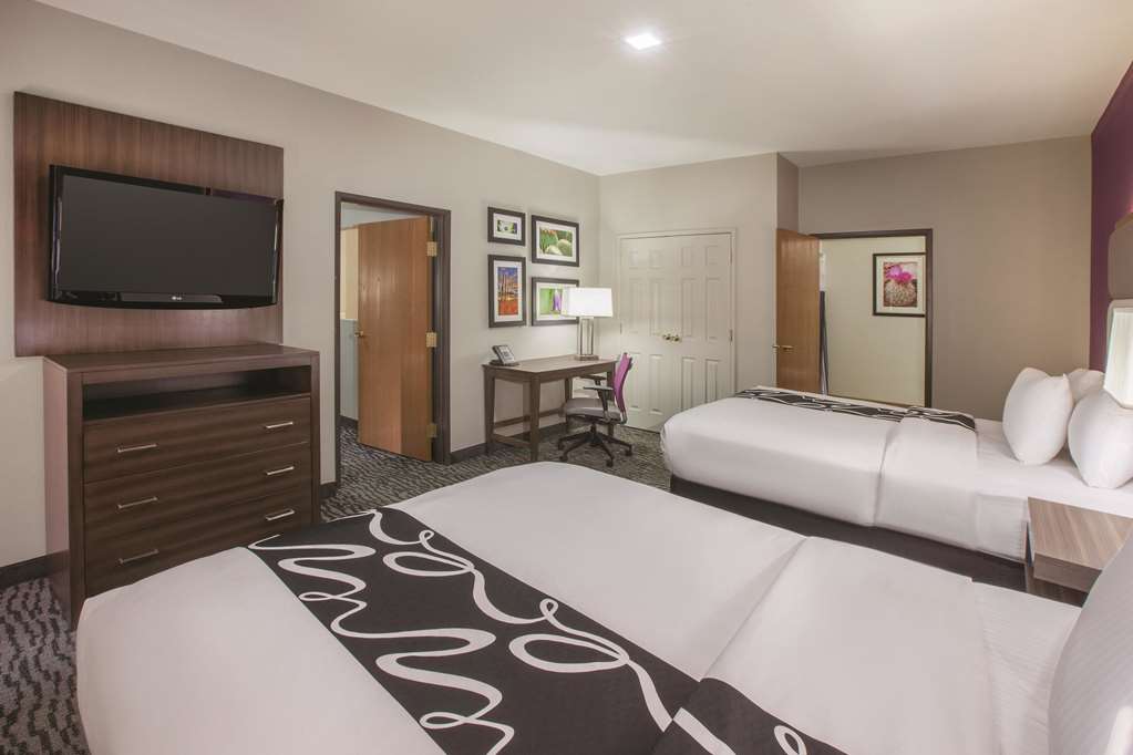 La Quinta Inn & Suites by Wyndham NW Tucson Marana - photo 43