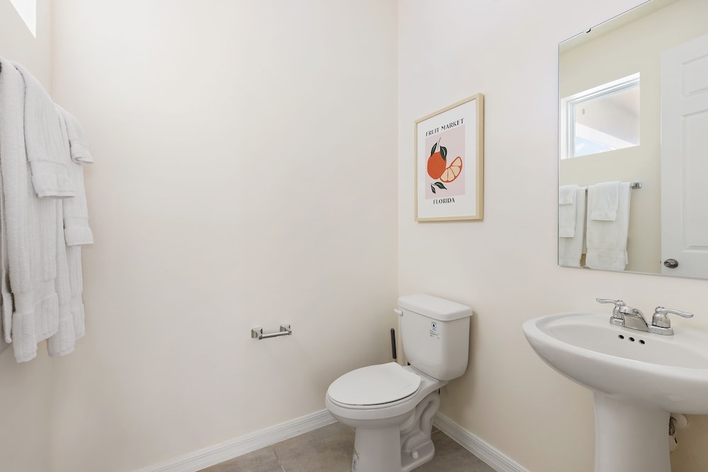 Coconut Breeze Getaway Resort Facilities Access 9 Bedroom Home by Overmoon - photo 30