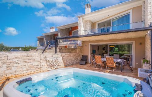 Cozy Home In Umag With Sauna — 4-Star Luxury Hotel in Umag, Croatia