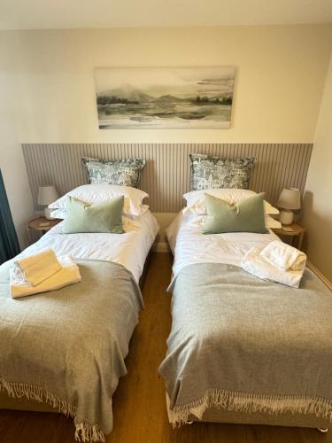 Island View Spacious Two Bedroom Oban Apartment with Sea Views — 4-Star Luxury Hotel in Oban, United Kingdom