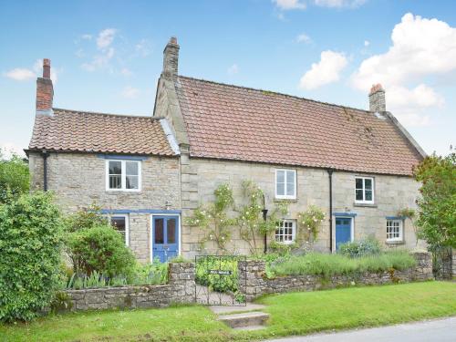 Mill House — 4-Star Luxury Hotel in None, United Kingdom