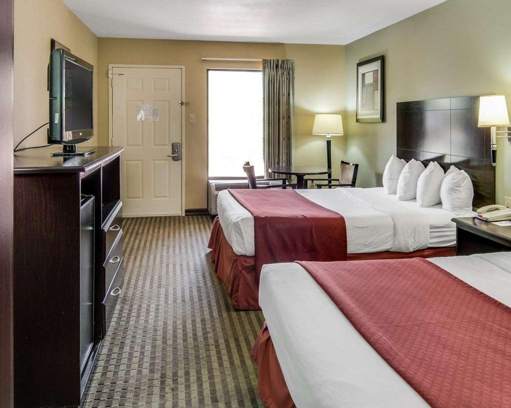 Quality Inn Mt. Pleasant - photo 16