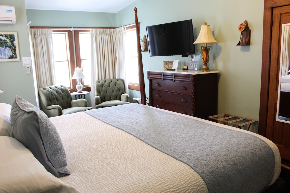 Sweetwater Branch Inn - photo 59