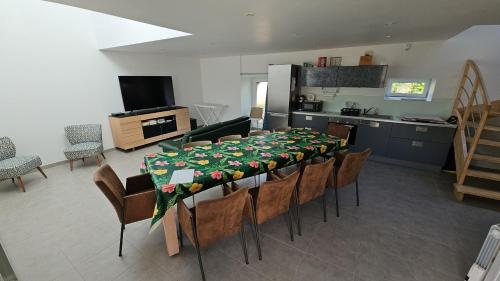 Longere Pmr Familiale Confort - last minute hotel in Saint-Thuriau