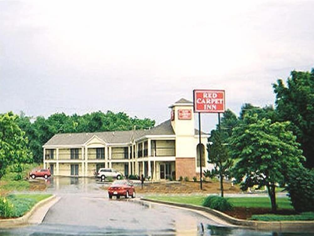 Red Carpet Inn Chambersburg - photo 16