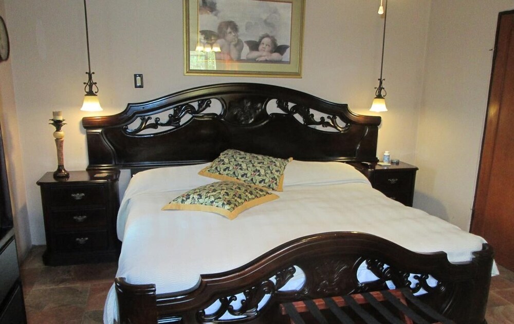 Dobson Manor in San Jose, Costa Rica