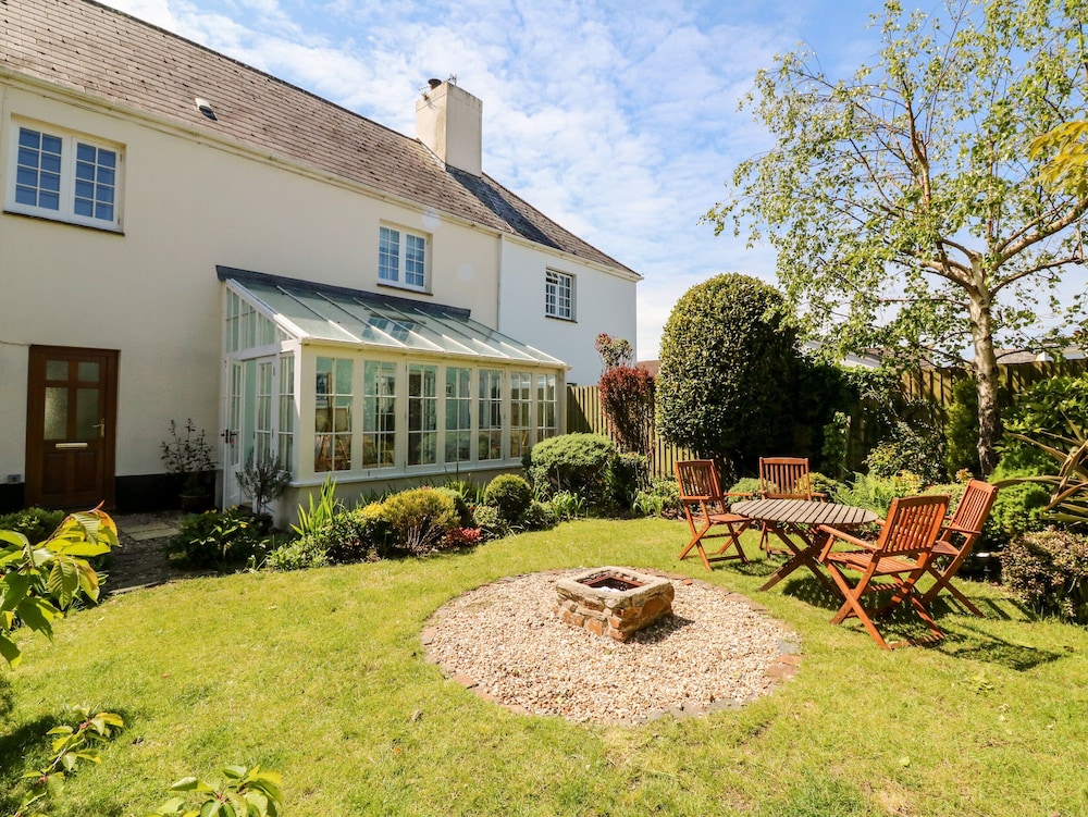 Home Farm Cottage — 4-Star Luxury Hotel in Barnstaple, United Kingdom